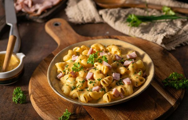 What's the Secret to a Perfectly Flaky Chicken Pot Pie with a Buttery Crust?